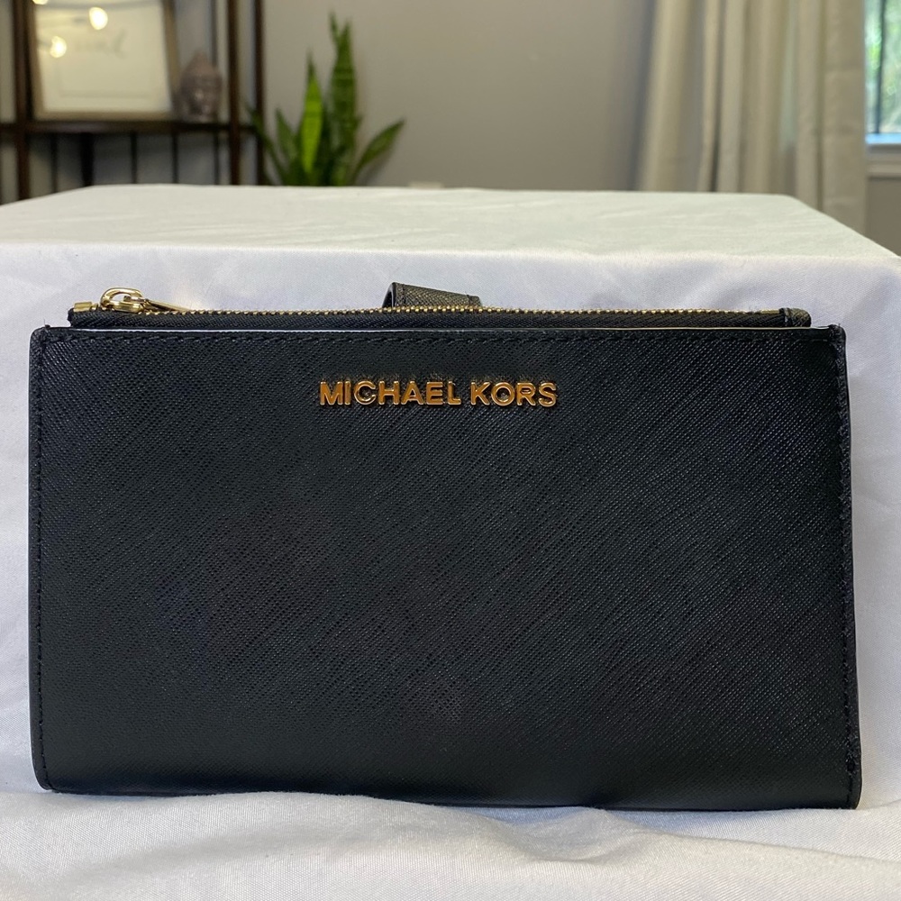 BLACK LEATHER MICHAEL KORS WALLET